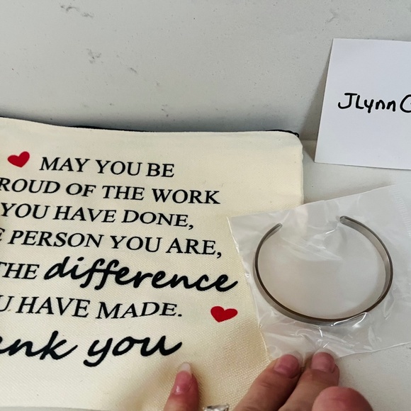 NEW 2pc Thank you gift makeup bag & bracelet, Make a difference Thank you gift 2 - Picture 2 of 3